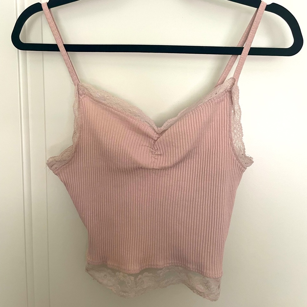 Cropped pink tank top with lace detail